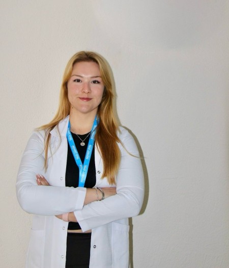 İREM CESUR